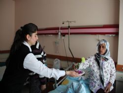 Hastalara kutlu doğum ziyareti